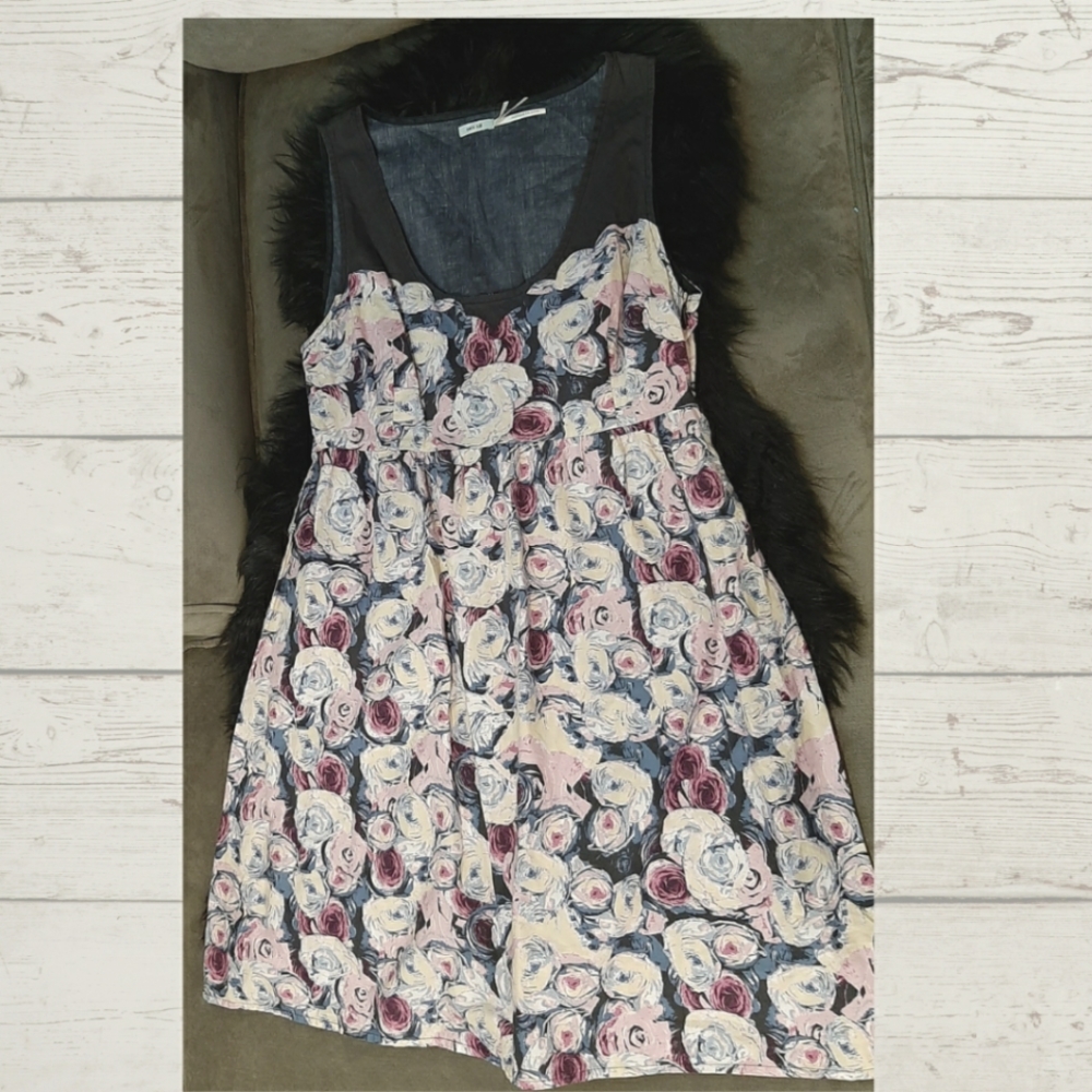 Kimchi Blue A-Line floral dress Size 6